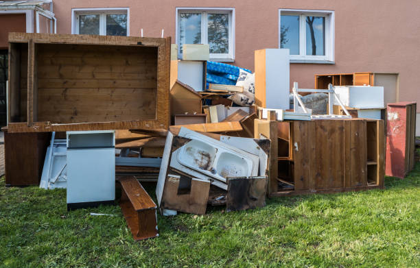 Best Junk Hauling Services  in Highland, IL