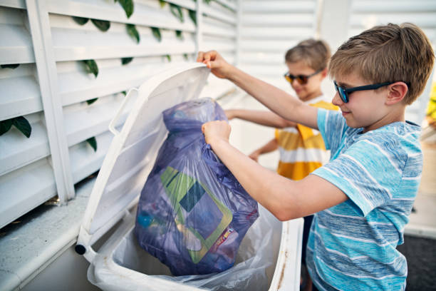 Best Construction Debris Removal  in Highland, IL
